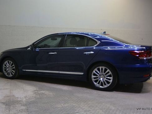 Used 2013 Lexus LS 460 w/ Comfort Pkg RWD image 30