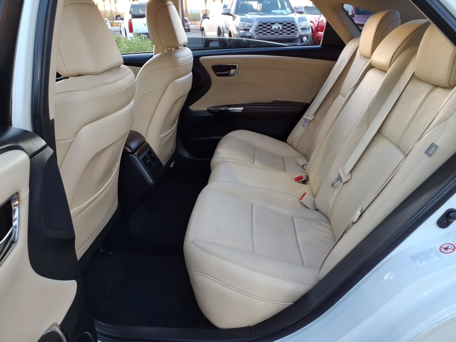 Used 2013 Toyota Avalon XLE FWD image 10