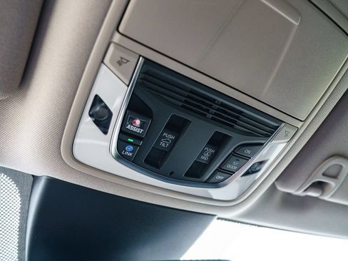 Certified 2024 Acura MDX SH-AWD image 38