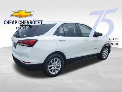 Used 2024 Chevrolet Equinox LS w/ LS Convenience Package AWD/4WD image 5