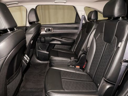 Certified 2024 Kia Sorento X-Line EX image 9