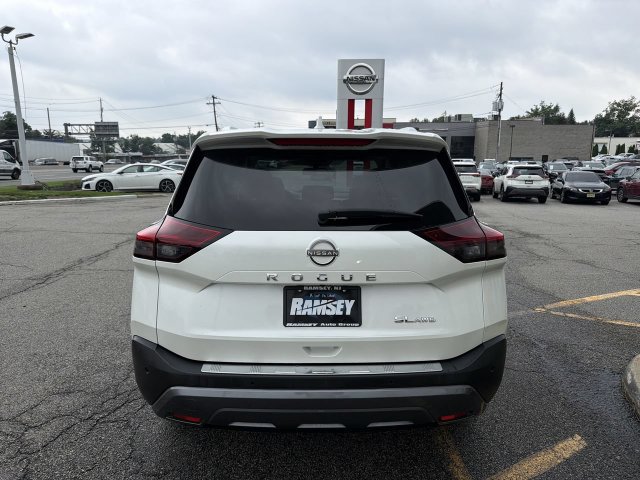 Certified 2023 Nissan Rogue SL w/ SL Premium Package AWD/4WD image 7