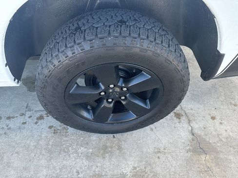 Used 2019 RAM 1500 Express w/ Express Value Package image 25