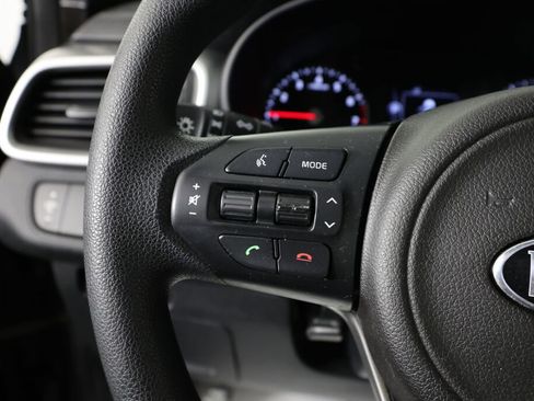 Used 2017 Kia Sorento LX image 32