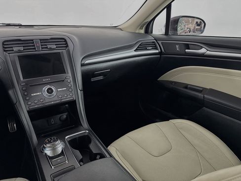 Used 2017 Ford Fusion Titanium FWD image 24
