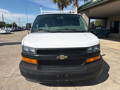 Used 2021 Chevrolet Express 2500 w/ Driver Convenience Package RWD image 10