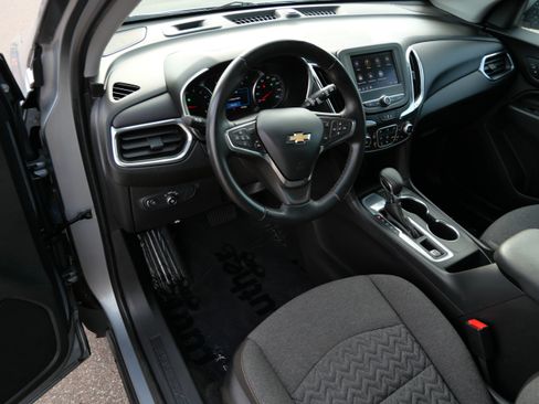 Used 2024 Chevrolet Equinox LT FWD image 19