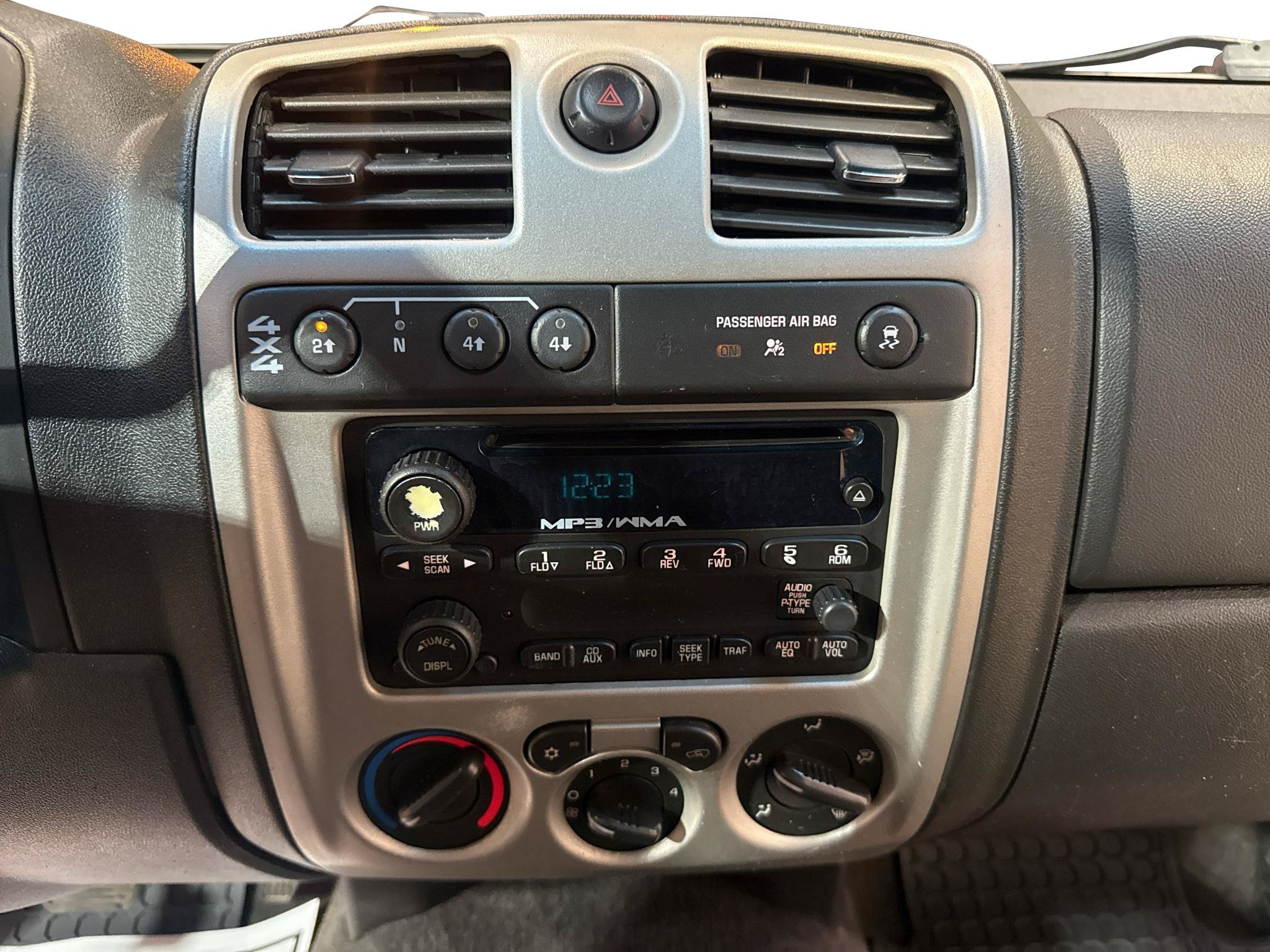 Used 2009 Chevrolet Colorado LT w/ Power Convenience Package AWD/4WD image 13