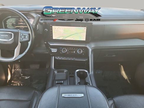 Used 2024 GMC Sierra 3500 Denali image 8