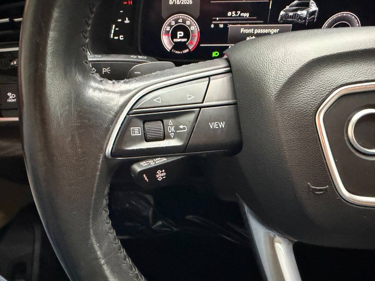 Used 2019 Audi Q8 Premium Plus w/ Premium Plus AWD/4WD image 23