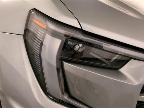 Used 2025 GMC Acadia Elevation FWD image 28