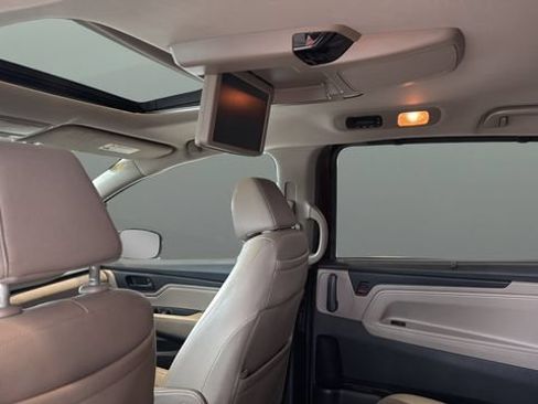 Used 2018 Honda Odyssey EX-L image 16