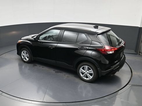 Certified 2025 Nissan Kicks Play S FWD image 31