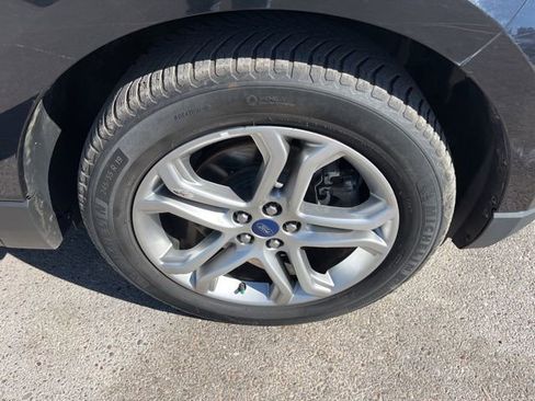 Used 2016 Ford Edge Titanium image 21