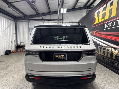Used 2024 Jeep Grand Wagoneer L Series III AWD/4WD image 16