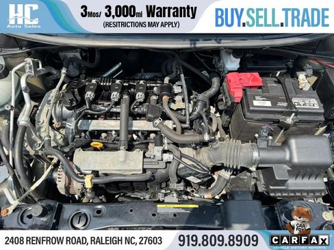 Used 2021 Nissan Versa SV FWD image 29
