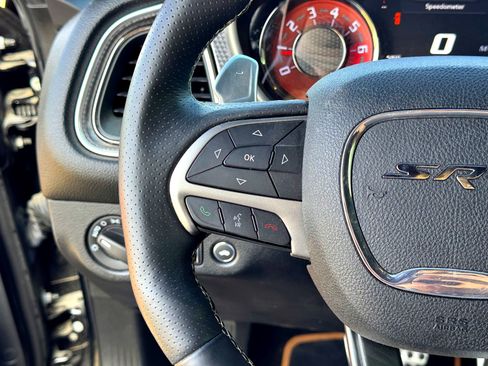 Used 2015 Dodge Challenger SRT Hellcat image 21