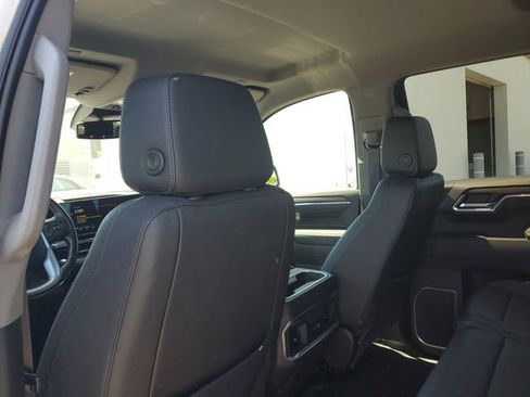 Certified 2023 GMC Sierra 1500 SLT w/ SLT Premium Package AWD/4WD image 9