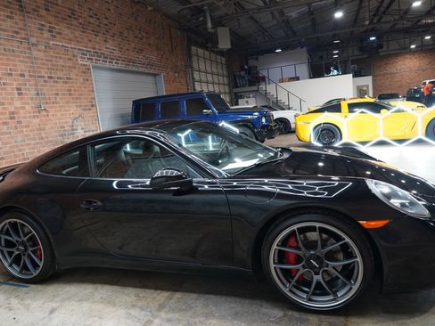 Used 2012 Porsche 911 Carrera S image 2