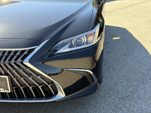 Certified 2023 Lexus ES 350 w/ Premium Package FWD image 9