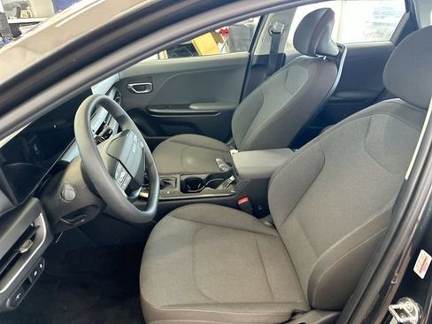 Used 2025 Kia K4 FWD image 15