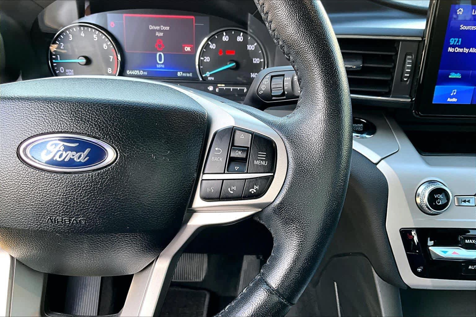 Used 2023 Ford Explorer XLT w/ Equipment Group 202A RWD image 28