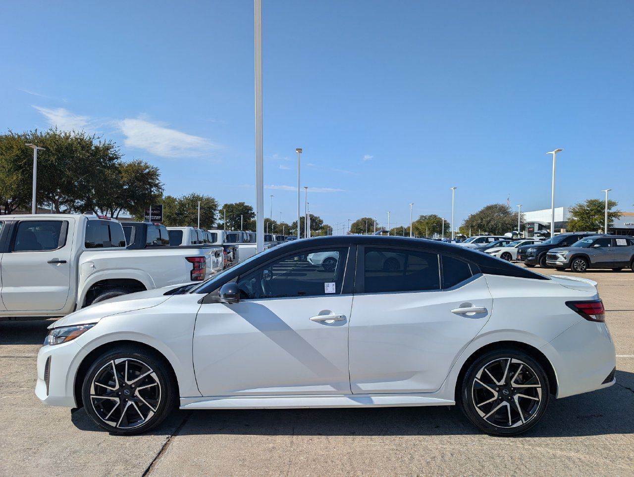 Certified 2025 Nissan Sentra SR w/ SR Premium Package FWD image 3