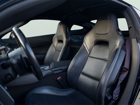 Used 2017 Chevrolet Corvette Stingray Coupe w/ Carbon Flash Badge Package image 27