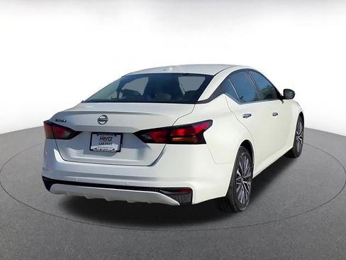 Used 2025 Nissan Altima 2.5 SV image 12