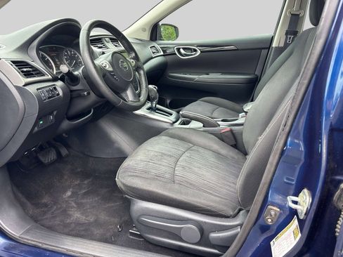 Used 2019 Nissan Sentra SV FWD image 6