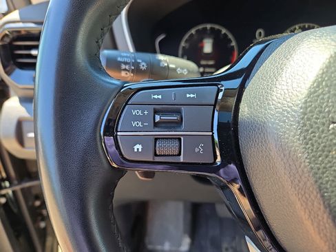 Used 2025 Honda Pilot Touring image 22