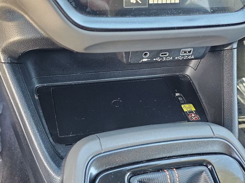 Certified 2024 Subaru Crosstrek 2.5i Limited w/ Crosstrek Mirror Package image 27