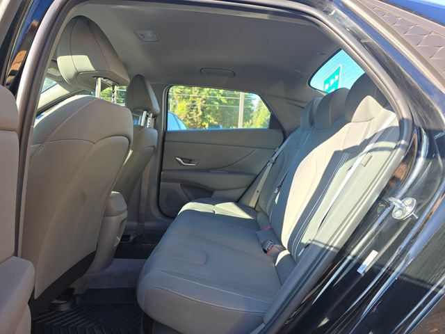 Certified 2025 Hyundai Elantra Hybrid FWD image 16