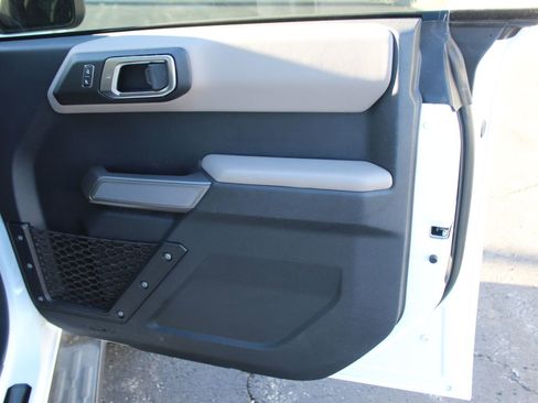 Used 2022 Ford Bronco Wildtrak image 13