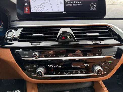 Certified 2023 BMW 540i xDrive w/ M Sport Package image 27