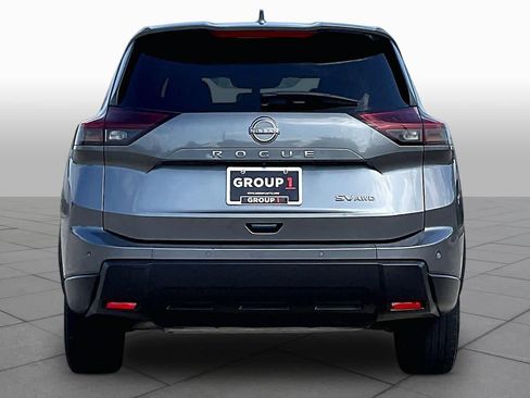 Used 2024 Nissan Rogue SV AWD/4WD image 5