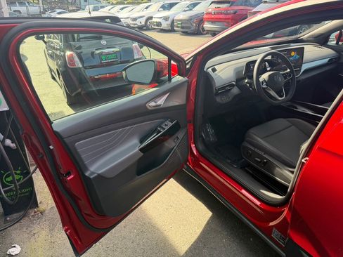Used 2023 Volkswagen ID.4 Pro S AWD/4WD image 9