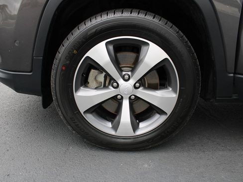 Used 2021 Jeep Cherokee Limited AWD/4WD image 14