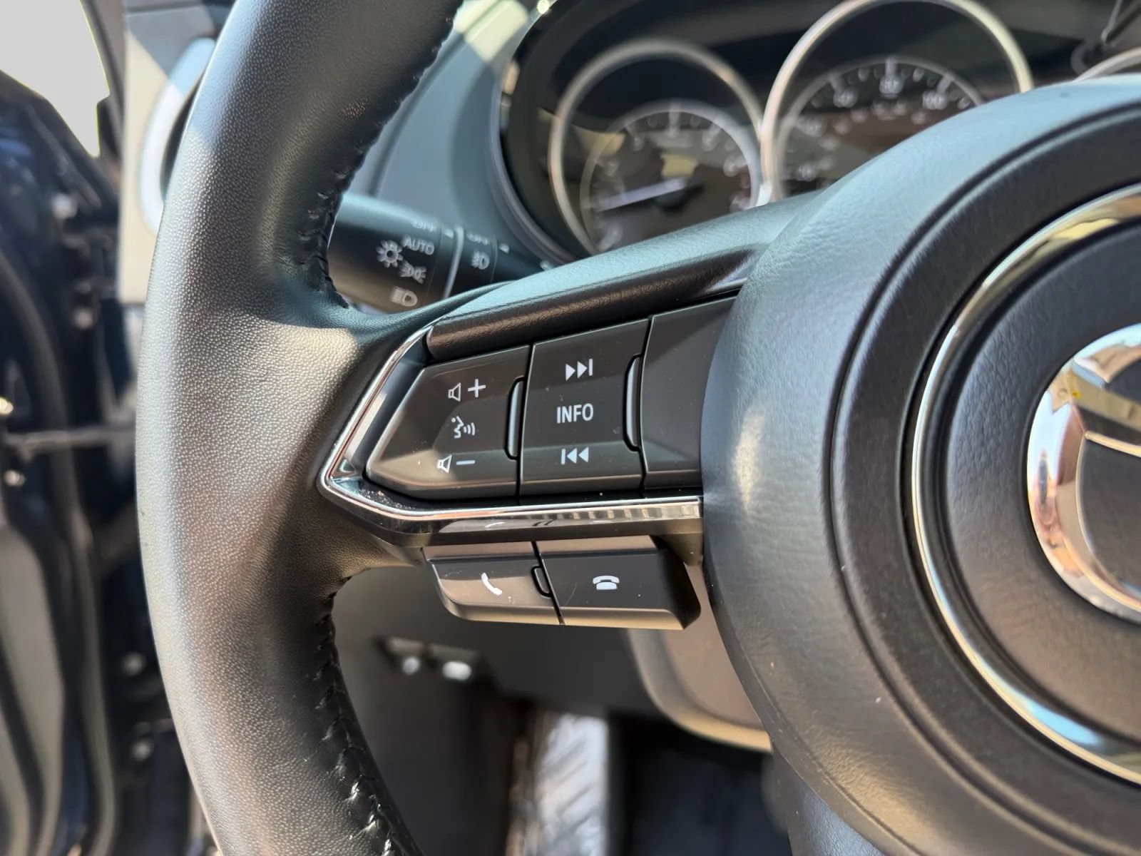 Used 2020 MAZDA CX-9 Touring w/ Touring Premium Package FWD image 22
