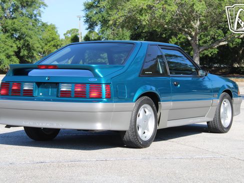 Used 1993 Ford Mustang GT RWD image 9