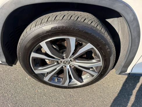 Used 2018 Lexus RX 450h AWD w/ Premium Package image 34