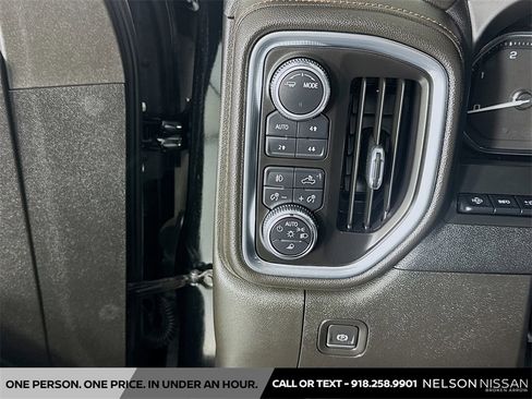 Used 2022 GMC Sierra 2500 AT4 w/ AT4 Premium Plus Package image 10