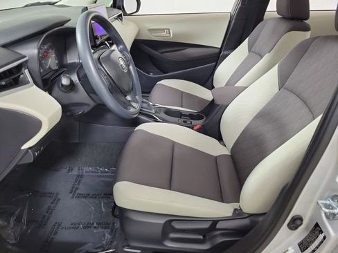 Used 2025 Toyota Corolla LE FWD image 19