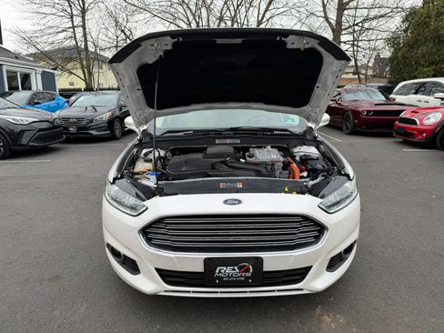 Used 2016 Ford Fusion SE w/ Equipment Group 502A FWD image 38