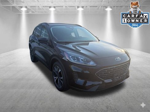 Used 2022 Ford Escape SE w/ SE Sport Appearance Package AWD/4WD image 2