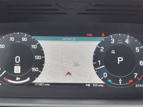 Used 2024 Land Rover Discovery Dynamic SE image 30