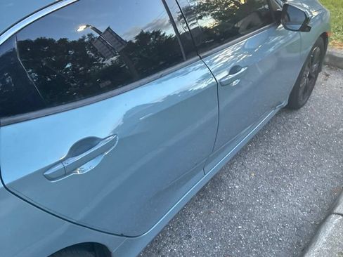 Used 2018 Honda Civic EX image 12