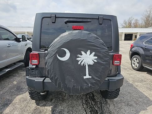 Used 2018 Jeep Wrangler Unlimited Sport image 9