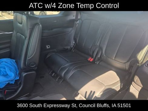 Used 2022 Jeep Grand Cherokee L Overland w/ Advanced Protech Group III AWD/4WD image 25