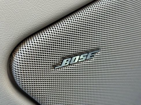 Used 2004 Cadillac Escalade AWD image 14